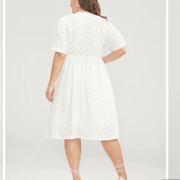 NWT BloomChic white crochet dress 26/5X - Picture 2 of 10